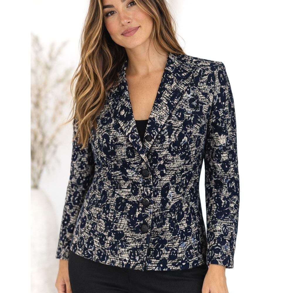 CHICO'S Gray Black Textured Floral Embroidered Single Breast Blazer Women Size 1